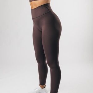 ALPHALETE LEGGINGS SPARROW COLOR WORN ONCW